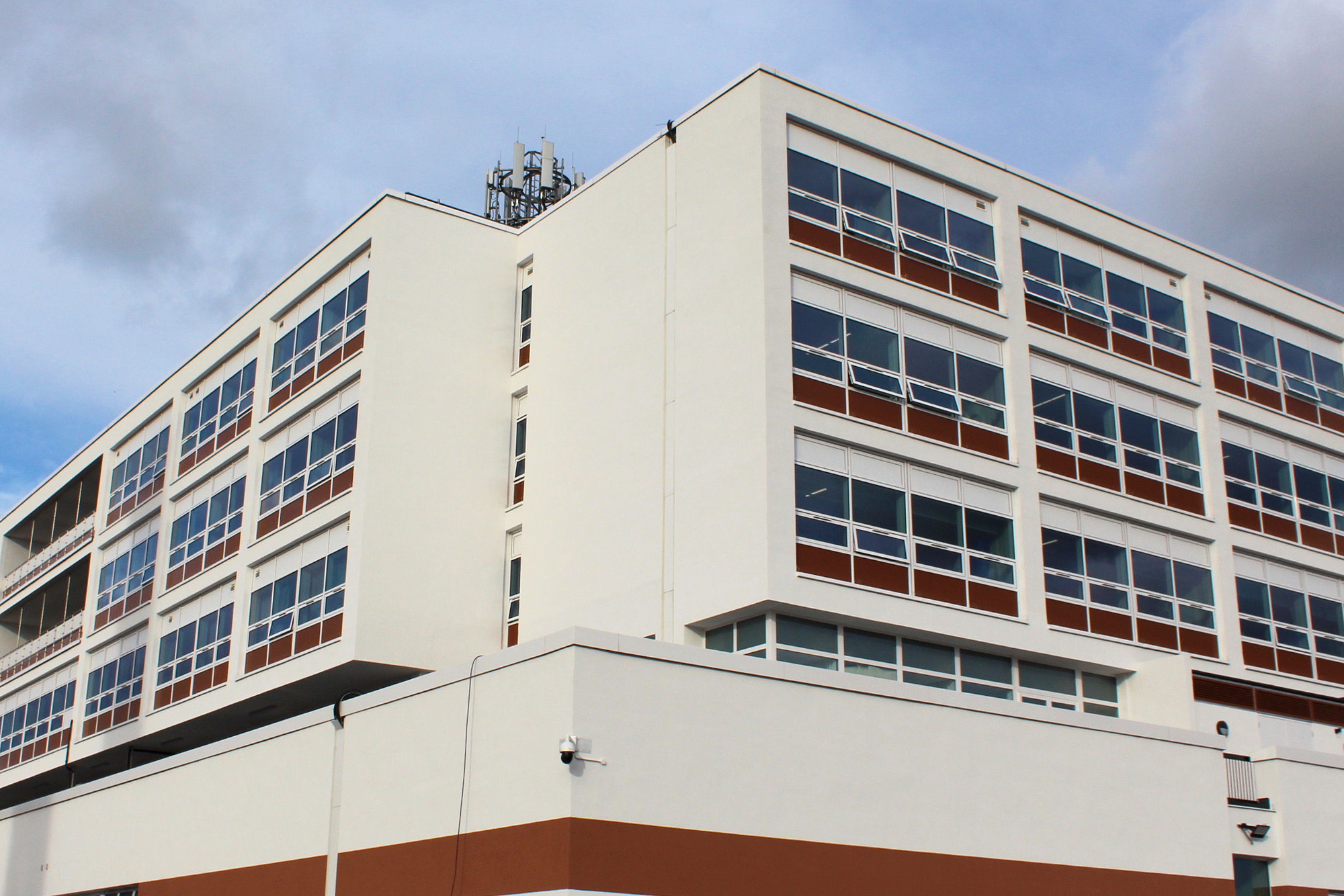 Epsom-Hospital-1